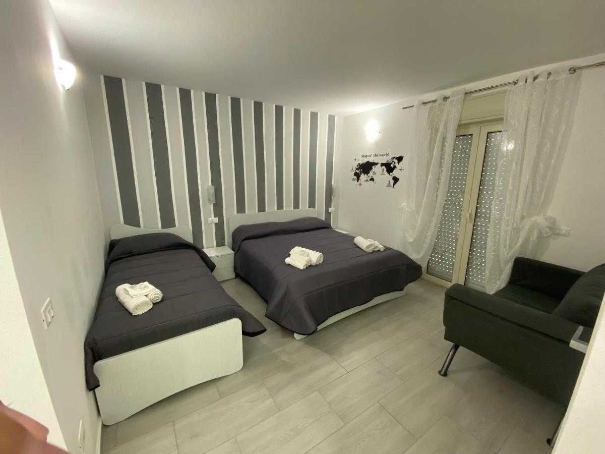 In Centro Rooms Vicino Cefalu Self-Chek-In Campofelice Di Roccella Exteriér fotografie