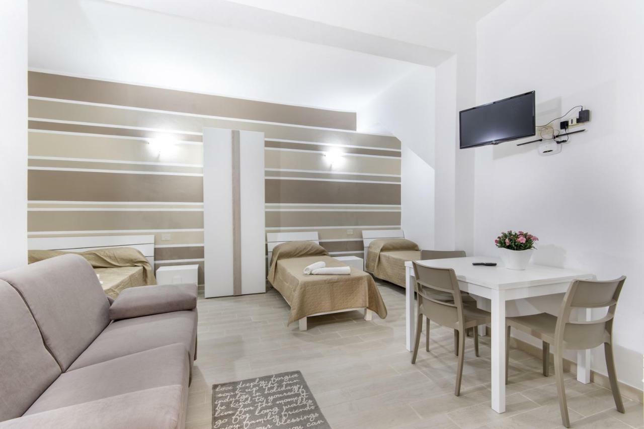 In Centro Rooms Vicino Cefalu Self-Chek-In Campofelice Di Roccella Exteriér fotografie